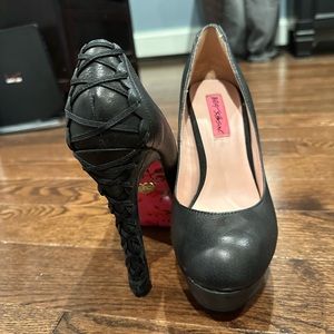 Betsy Johnson corset heels size 8